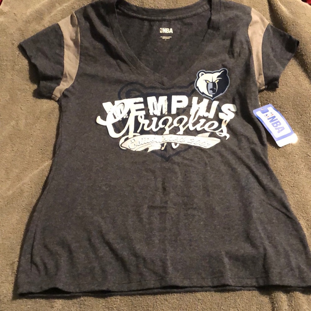 Women’s Memphis Grizzles shirt